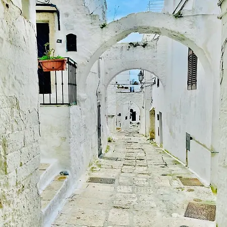 White Stone- La Nicchia Ostuni