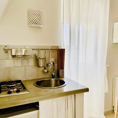 White Stone- La Nicchia *