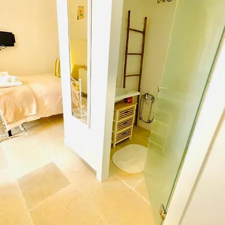 White Stone- La Nicchia * 오스투니